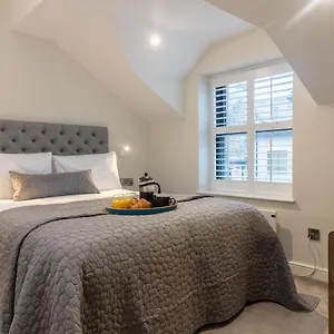https://cheltenham-two.yorkshirehotels.net